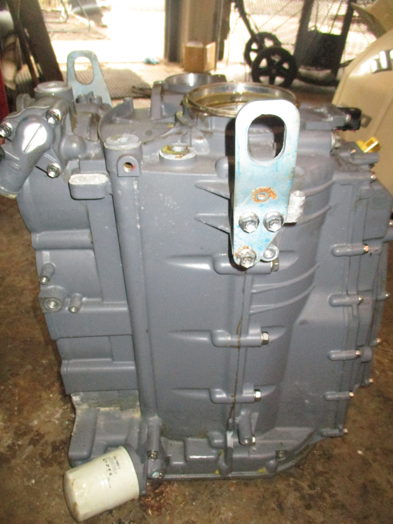 Suzuki DF200A 4CYL outboard crankcase block