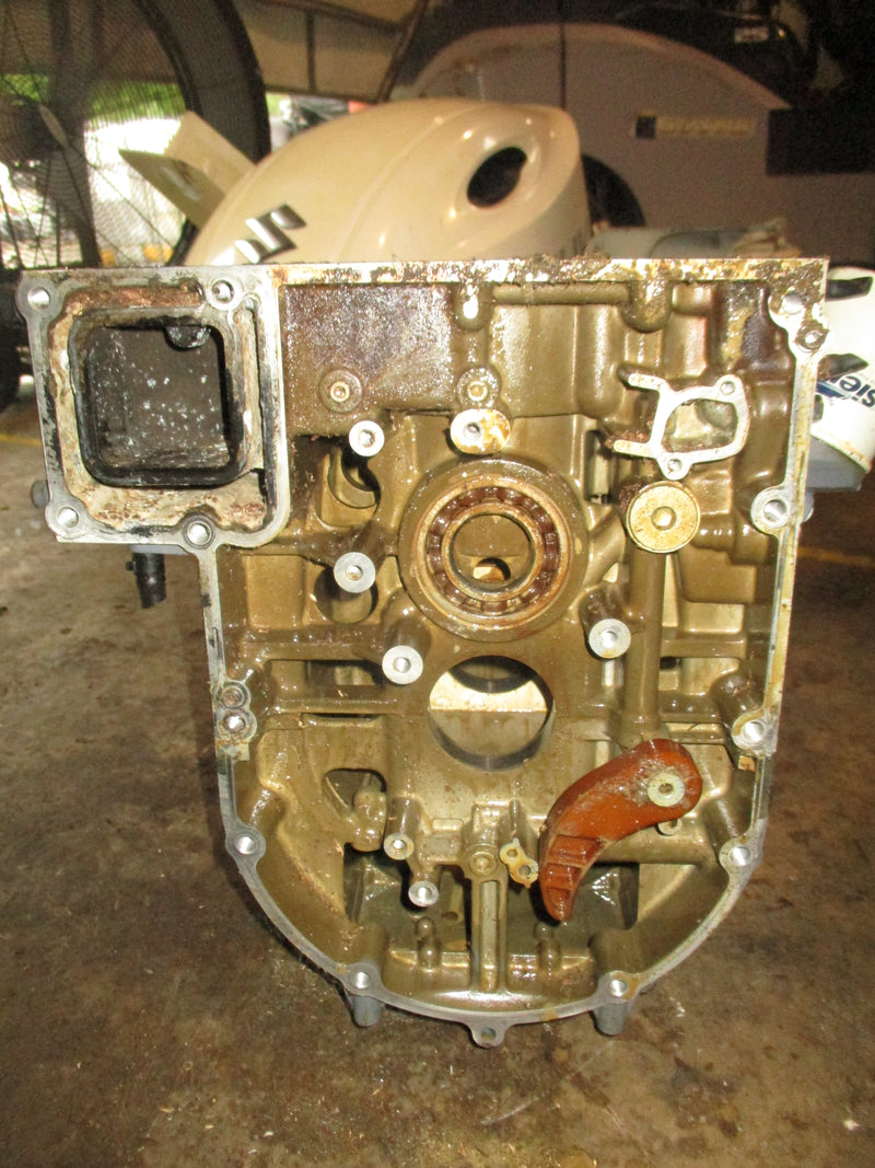 Suzuki DF200A 4CYL outboard crankcase block