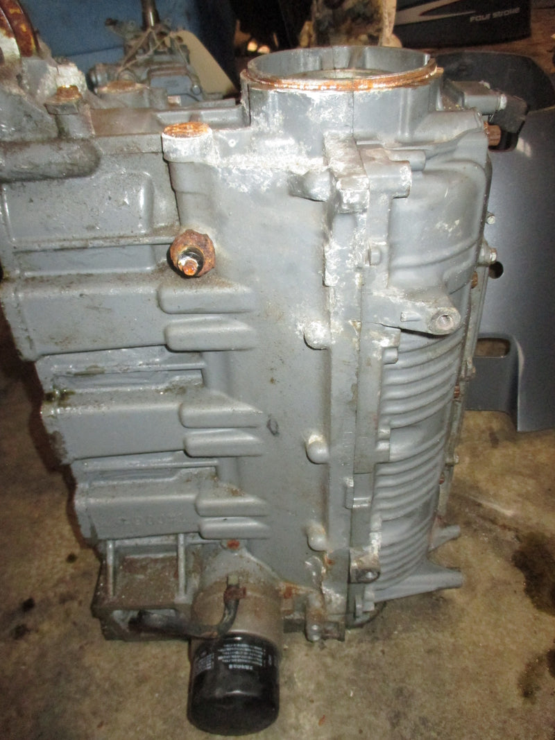 Suzuki DF140 140hp 4 stroke outboard crankcase block