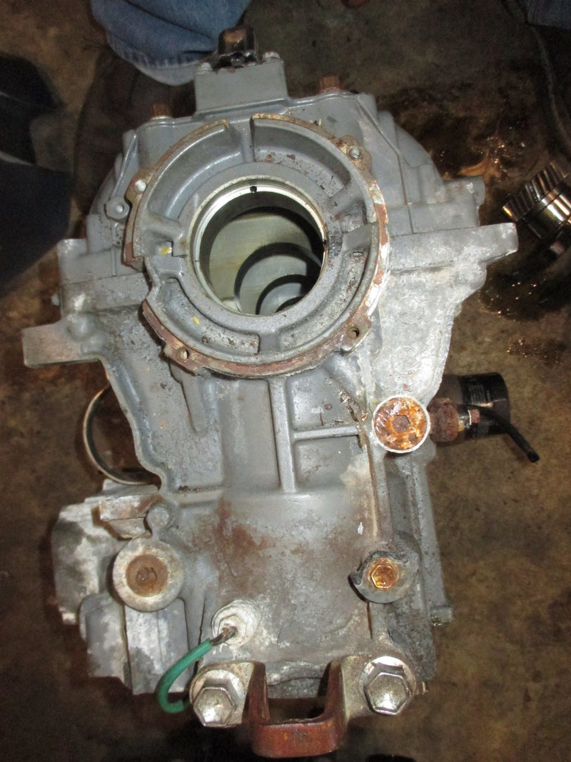 Suzuki DF140 140hp 4 stroke outboard crankcase block