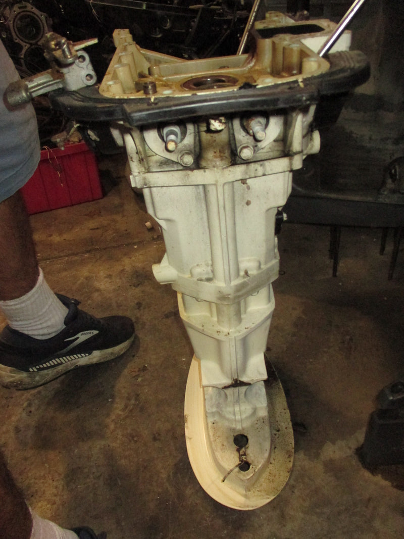 Johnson/Suzuki DF90-220hp 4 stroke outboard upper casing and oil pan