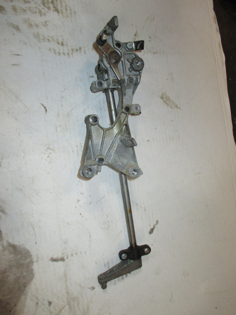 Yamaha 3.3L 225hp 4 stroke outboard throttle arm (69J-41213-00)