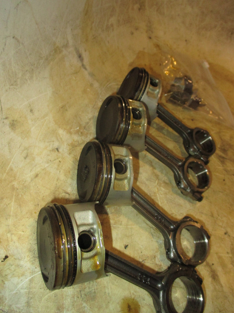 Yamaha 50hp 4 Stroke outboard piston and rod set of 4 (62Y-10)