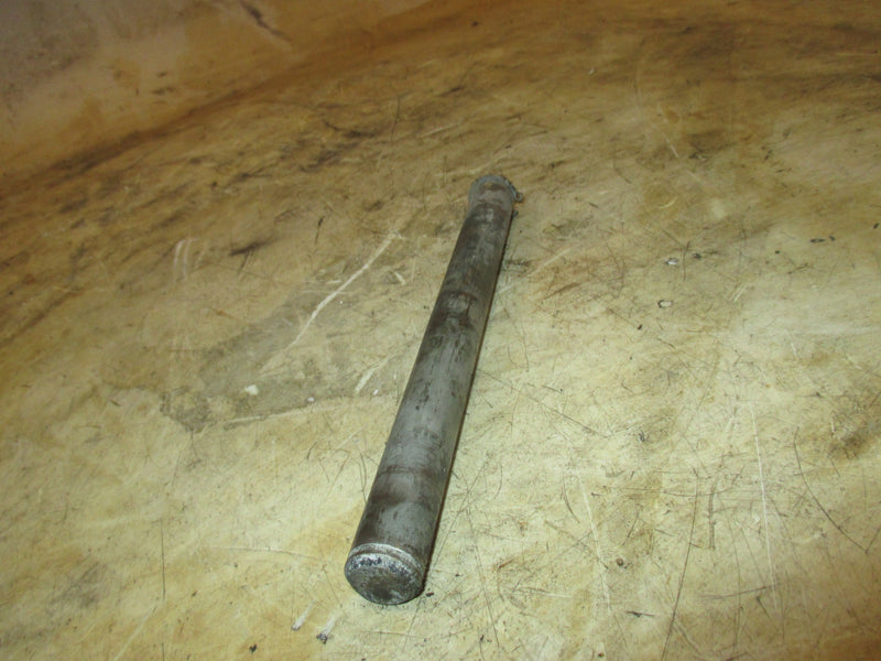 Yamaha 100hp 4 stroke outboard lower trim pin (67F-43818-00-00)