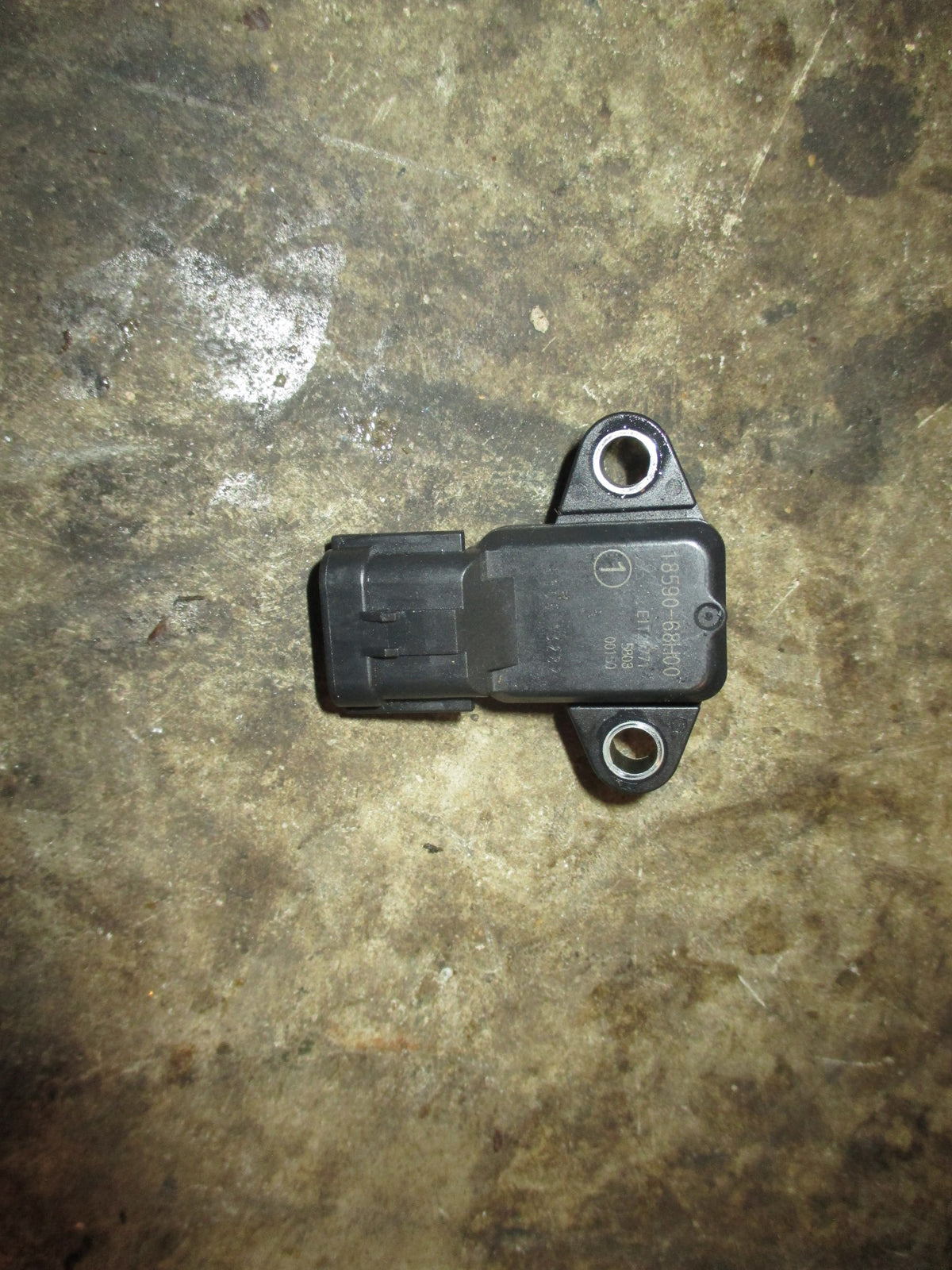 Suzuki DF90A 90hp 4 stroke outboard map sensor (18590-68H00)