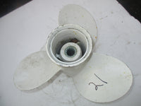 Load image into Gallery viewer, Yamaha outboard 12P 13 spline (3 1/8") hub aluminum propeller
