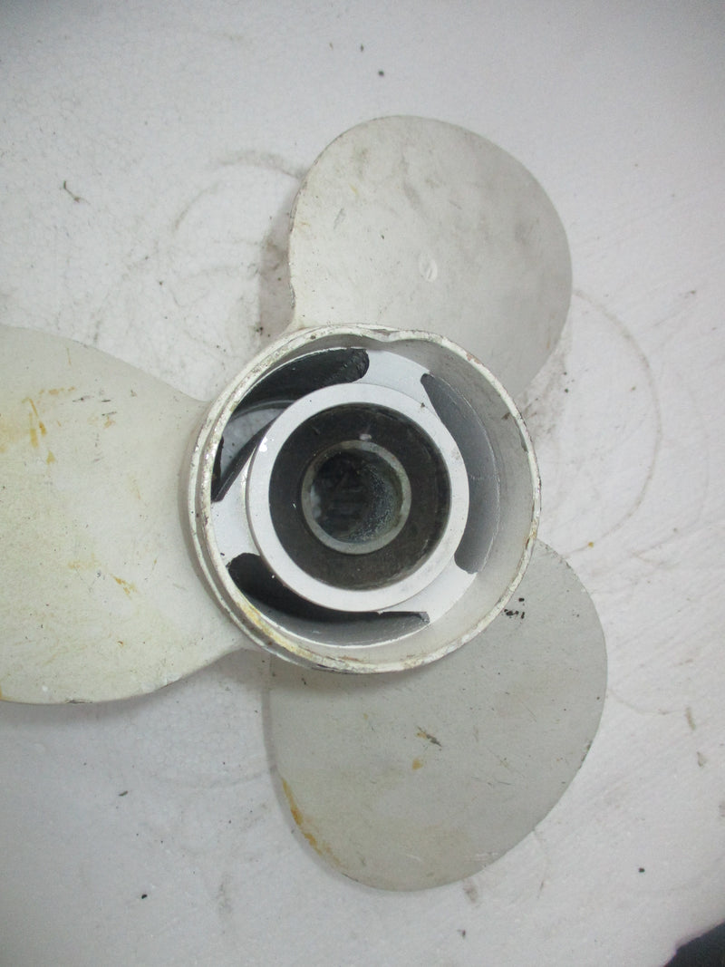 Yamaha outboard 12P 13 spline (3 1/8") hub aluminum propeller