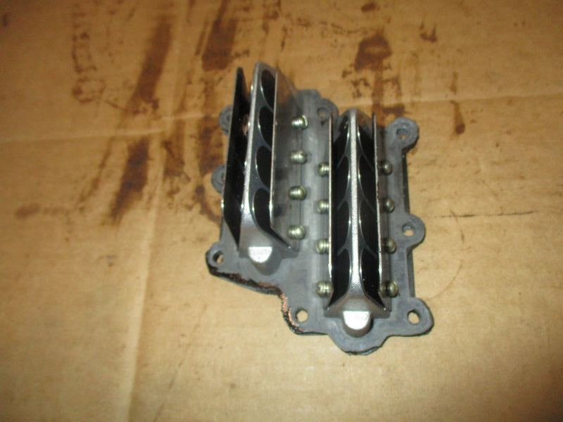 Force 50hp 2 stroke outboard intake manifold w/ reeds (FA658158)