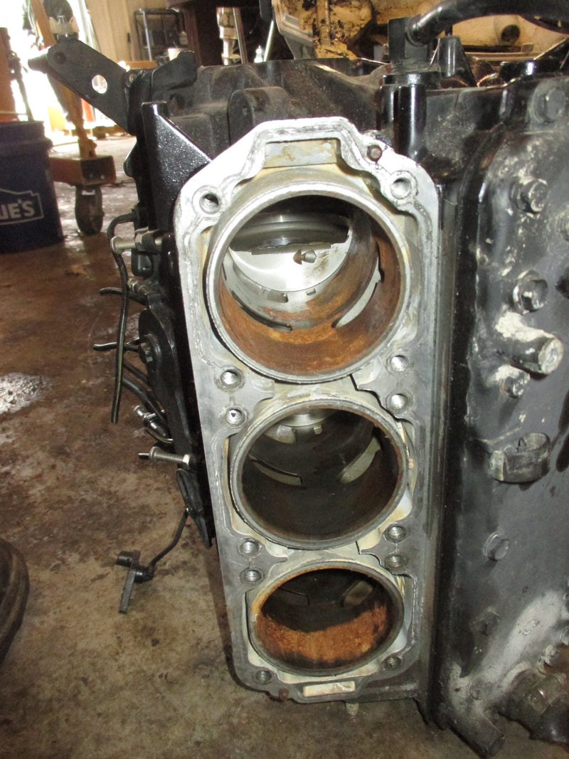 Mercury 135hp 2 stroke outboard crankcase block
