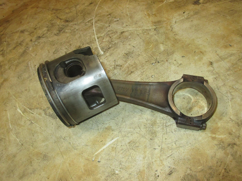 Yamaha 150hp 2 stroke outboard starboard piston and rod (68F-01)