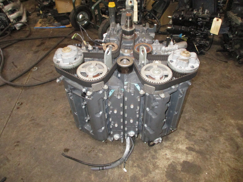 Yamaha 250hp 4 stroke outboard crankcase powerhead