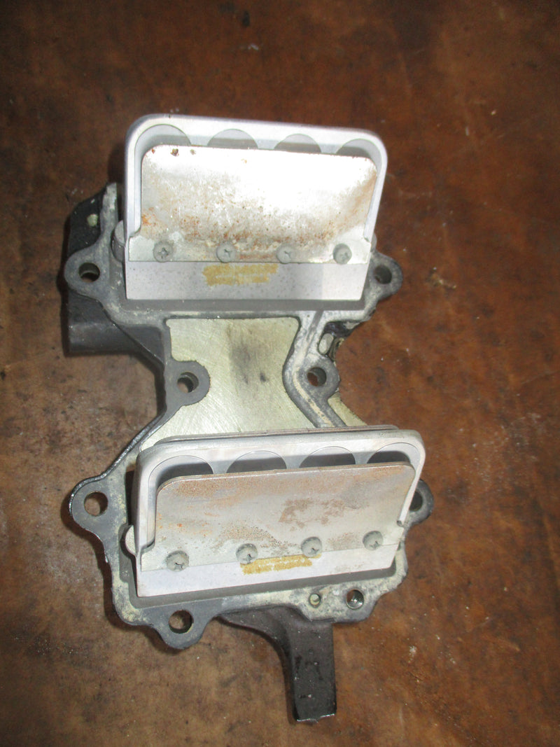 Johnson 40hp 2 stroke outboard intake manifold and reeds (391780)