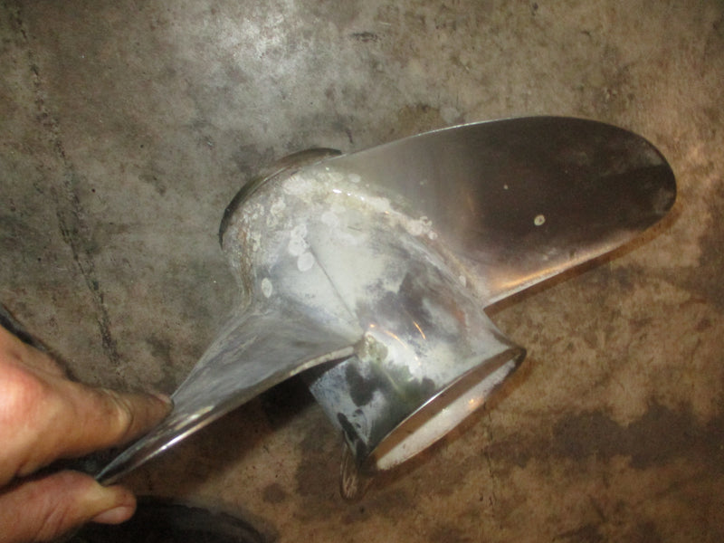 Yamaha 225-250hp outboard counter stainless propeller 15 1/4x 17- ML