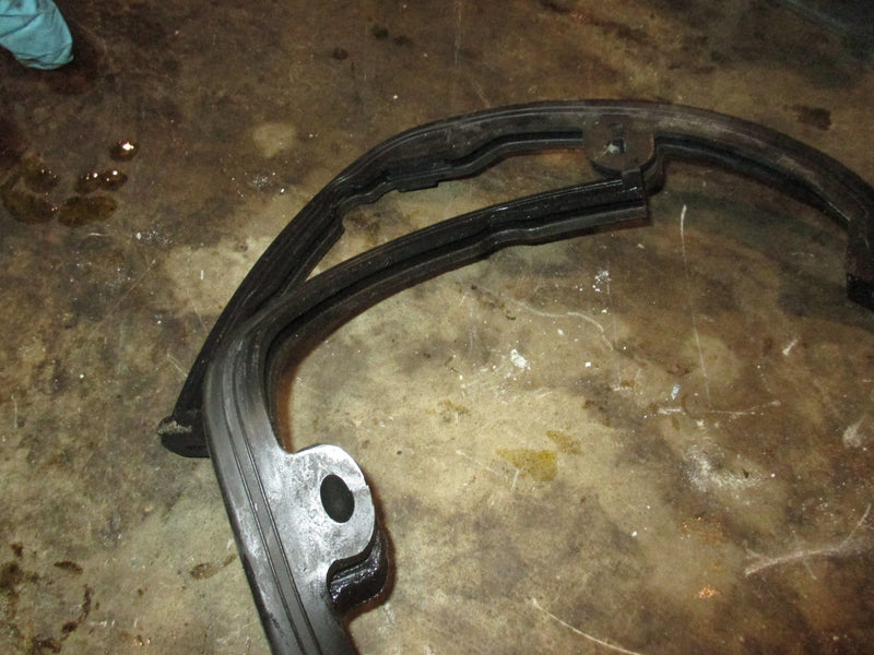 Suzuki DF90A 90hp 4 stroke outboard lower cowling Grommett (61112-87L00)