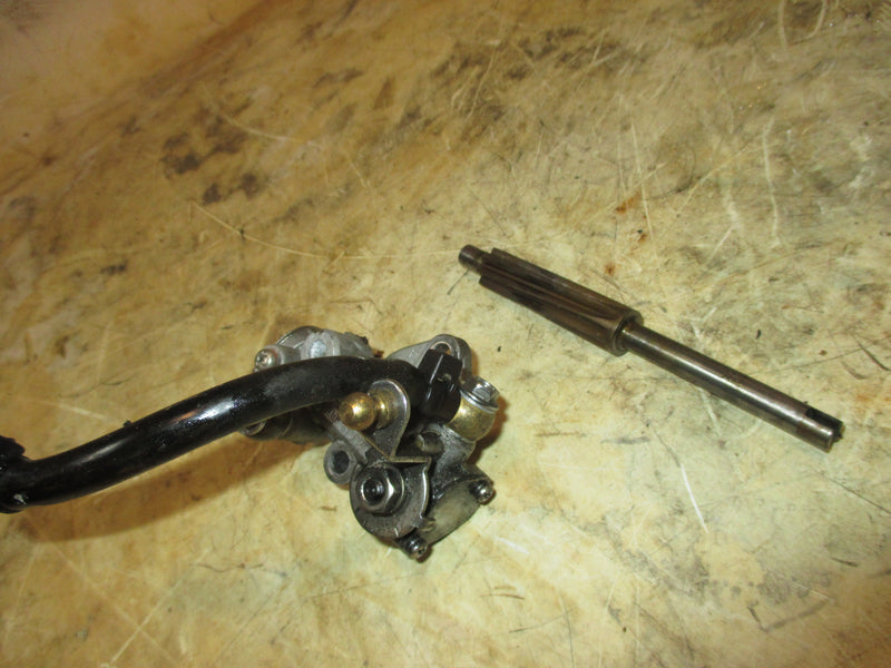Mercury 135hp 2 stroke outboard oil pump/gear (815698T)