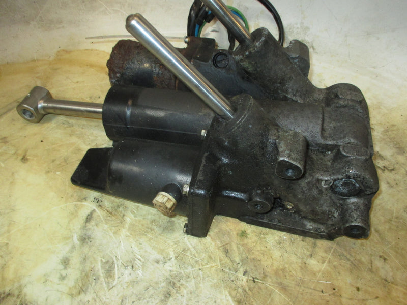 Mercury 135hp 2 stroke outboard tilt trim unit