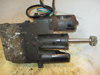 Load image into Gallery viewer, Mercury 135hp 2 stroke outboard tilt trim unit
