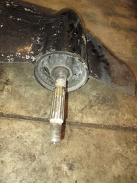 Load image into Gallery viewer, Mercury 135hp 2 stroke outboard 25 inch lower unit
