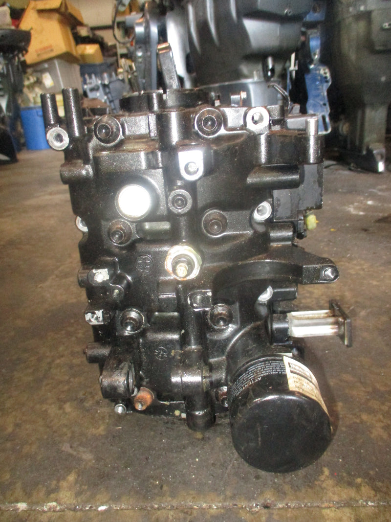 Suzuki DF25 outboard crankcase block