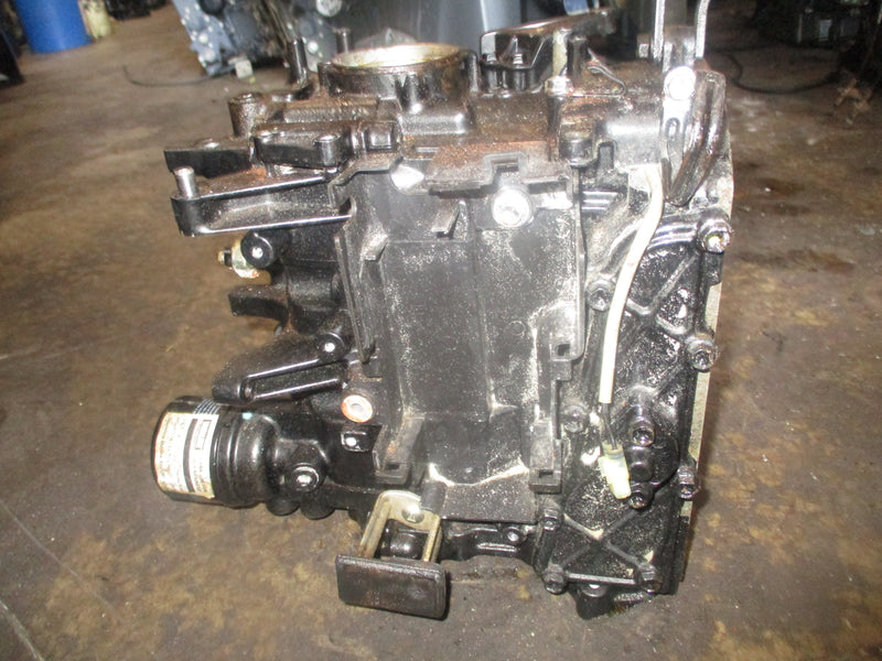 Suzuki DF25 outboard crankcase block
