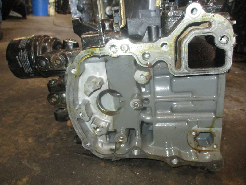 Suzuki DF25 outboard crankcase block