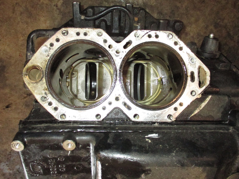 Johnson 115hp 60 degree 2 stroke outboard crankcase block