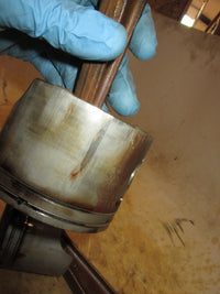 Load image into Gallery viewer, Johnson 115hp 60 degree 2 stroke outboard piston and rod set (436243)
