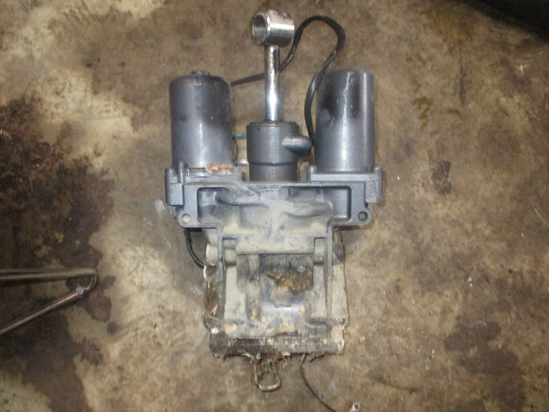 Yamaha 250hp 4 stroke outboard tilt trim unit