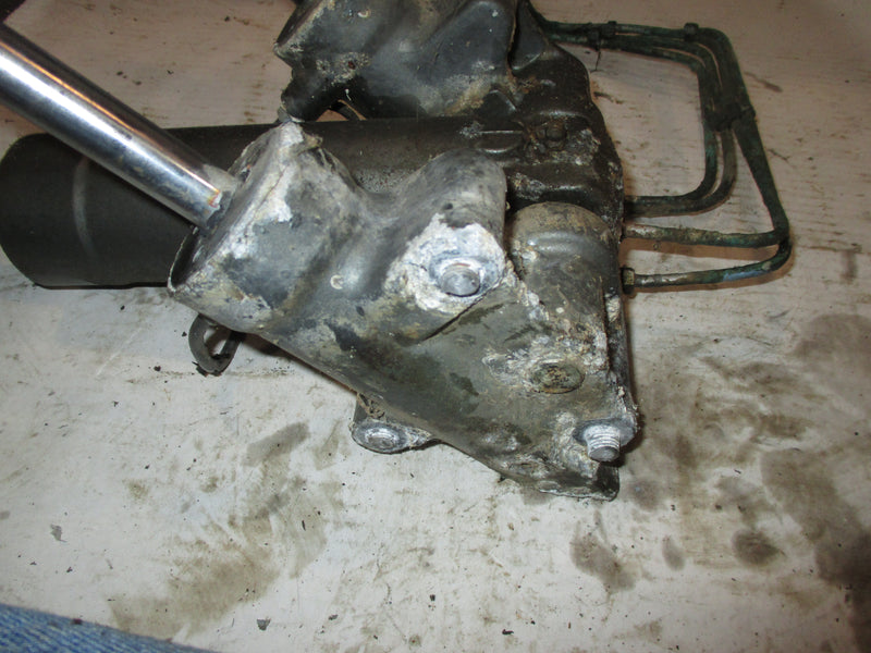 Suzuki DT85hp 2 stroke outboard tilt trim unit