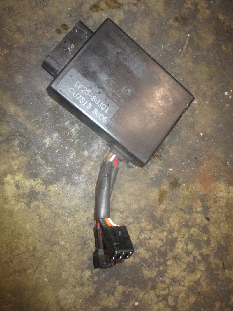 Suzuki DF25 outboard ECU (32900-89J01)