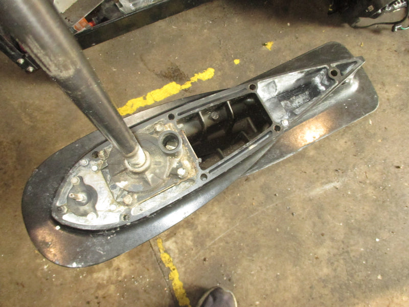 Suzuki DF300 300hp 4 Stroke outboard 25 inch standard rotation lower unit