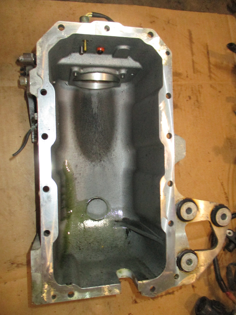 Mercury 150hp EFI outboard air plenum (896552T01)