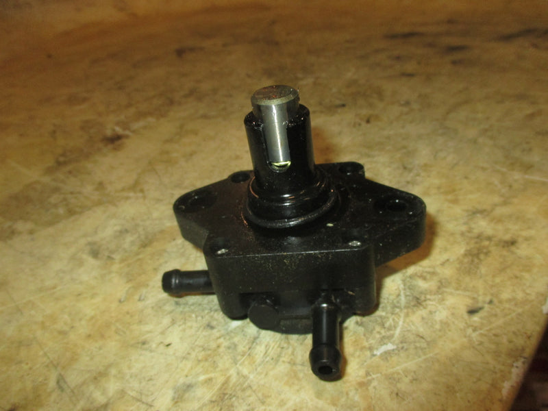 Suzuki DF140 140hp 4 Stroke outboard fuel pump (15100-90J10)