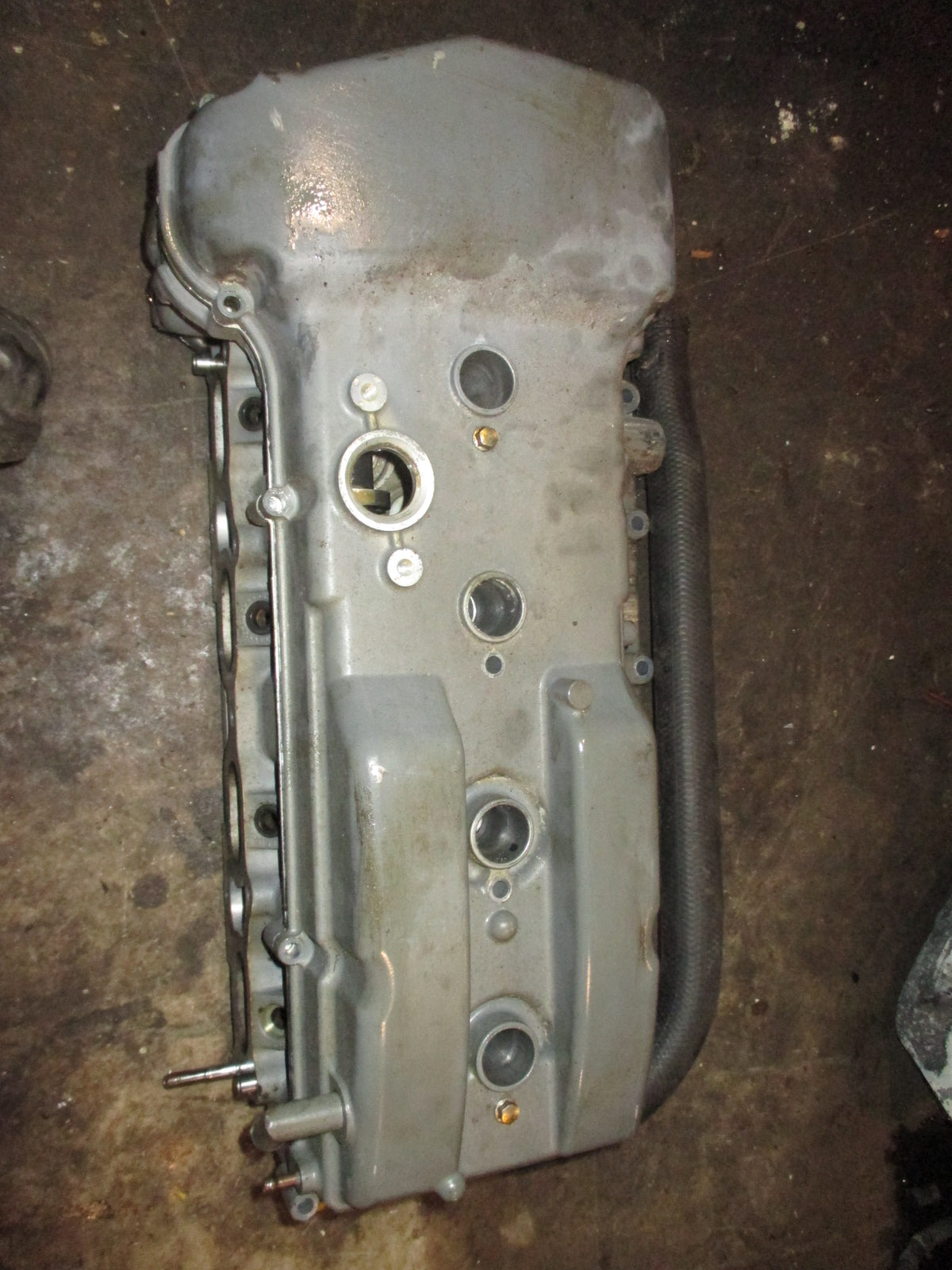 Johnson/Suzuki 140hp 4 stroke outboard cylinder head (PARTS)