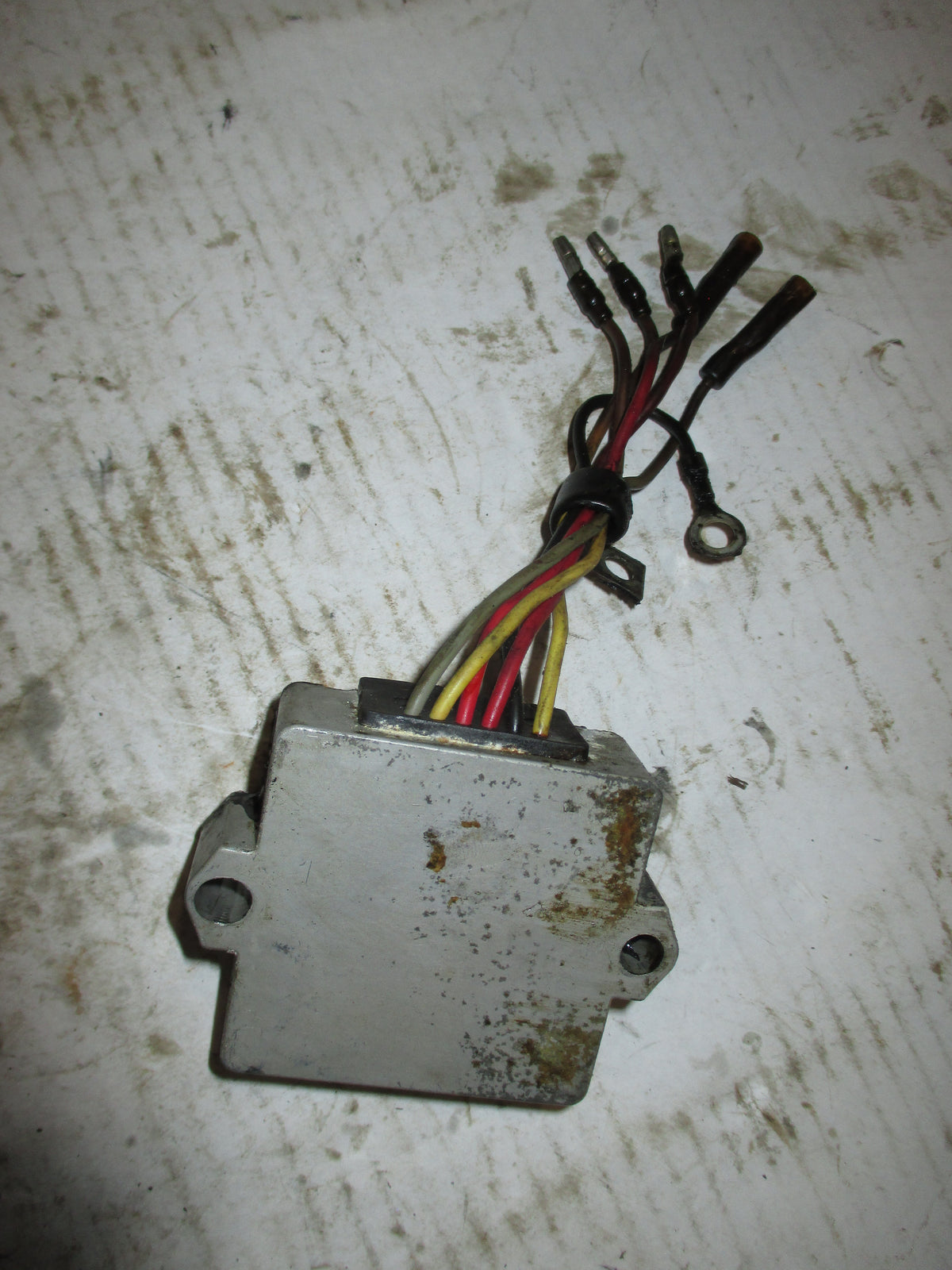 Mercury 60hp 2 stroke outboard rectifier regulator (854515)