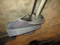 Load image into Gallery viewer, Johnson 20hp 2 stroke outboard 20" long shaft lower unit
