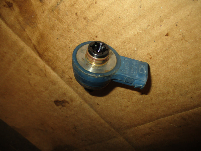 Mercury Optimax 225hp outboard air injector (883708)