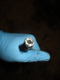 Load image into Gallery viewer, Johnson 20hp 2 stroke outboard 20" long shaft lower unit
