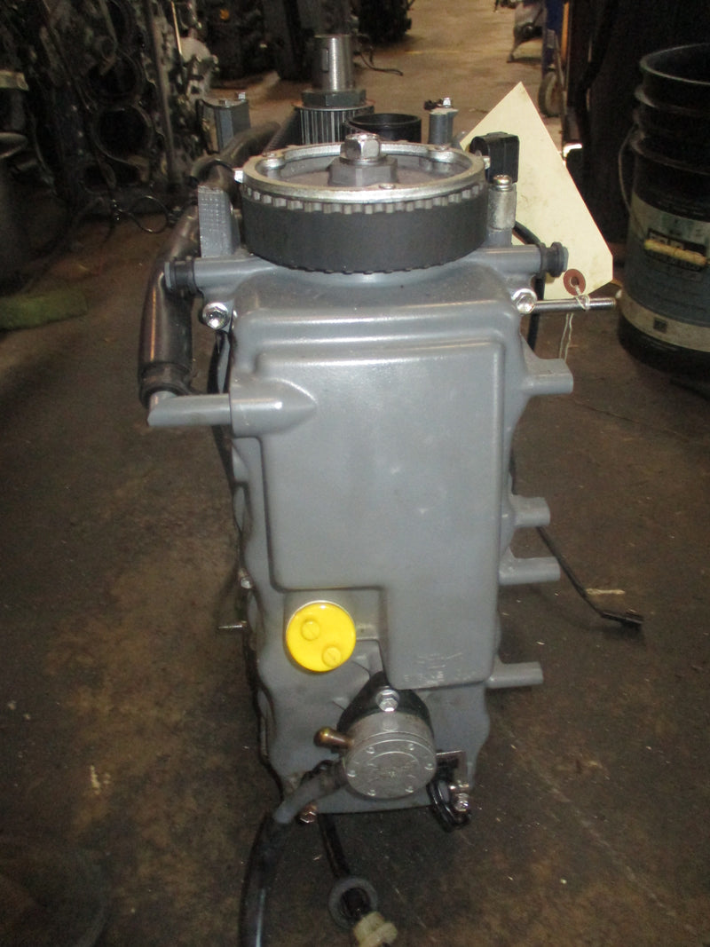 Suzuki DF70 outboard crankcase powerhead