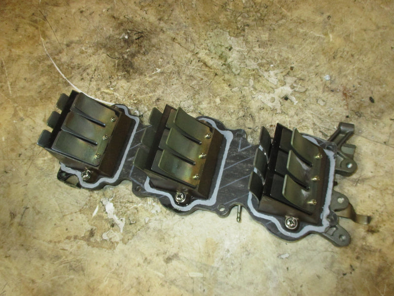 Yamaha 70hp 2 stroke outboard intake manifold and reeds (6H3-13641-13)