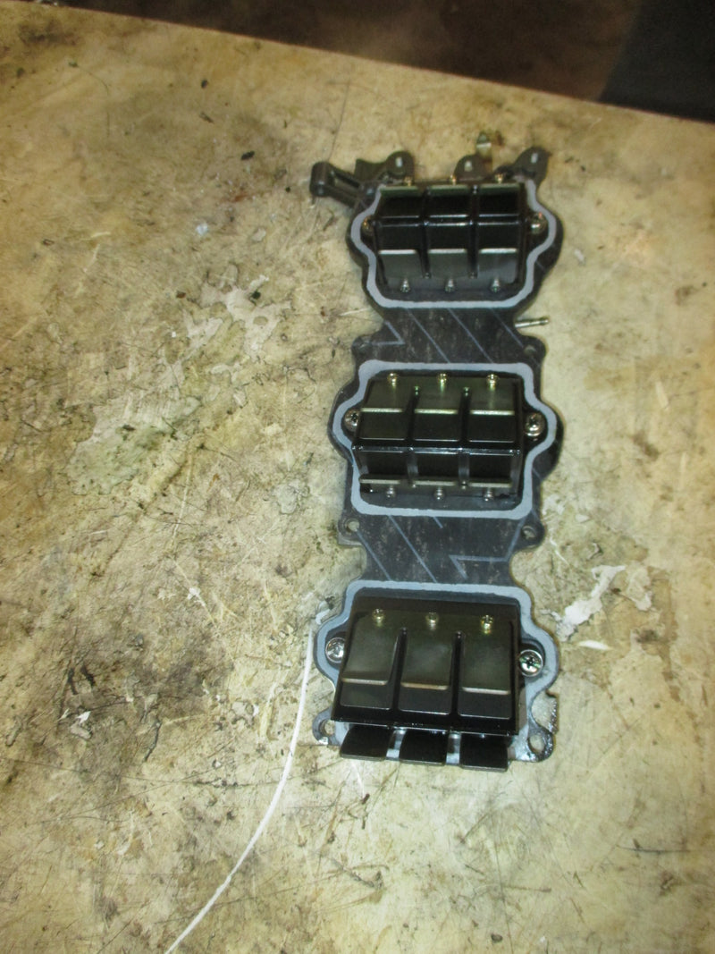 Yamaha 70hp 2 stroke outboard intake manifold and reeds (6H3-13641-13)