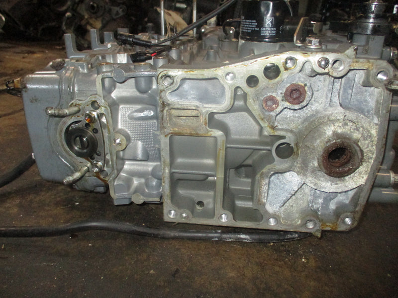 Suzuki DF70 outboard crankcase powerhead