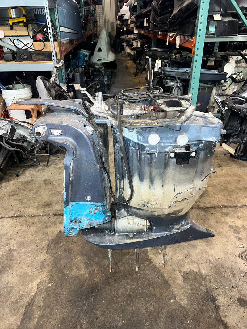 Yamaha 300hp 4 stroke outboard 30" mid section