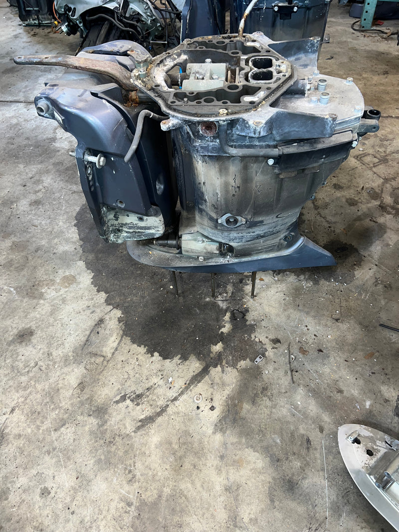 Yamaha 350hp 4 stroke outboard 30" midsection