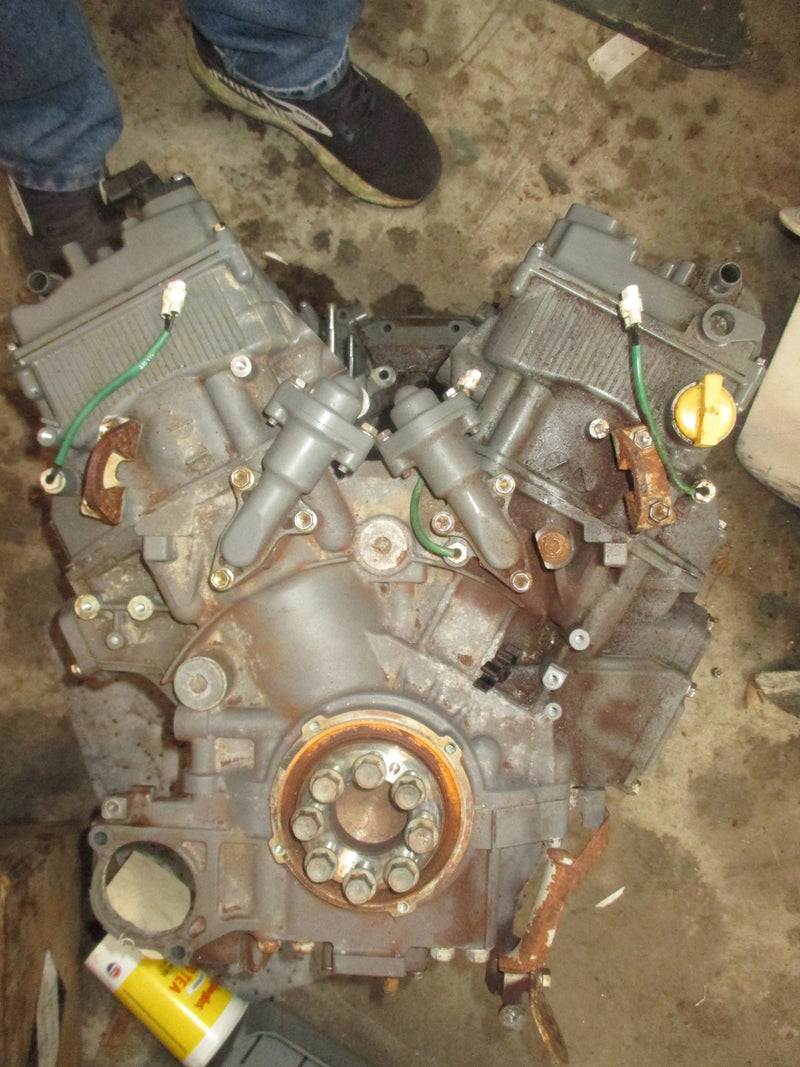 Suzuki DF200 200hp 4 Stroke outboard crankcase powerhead