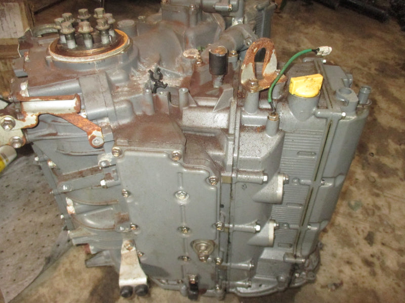 Suzuki DF200 200hp 4 Stroke outboard crankcase powerhead