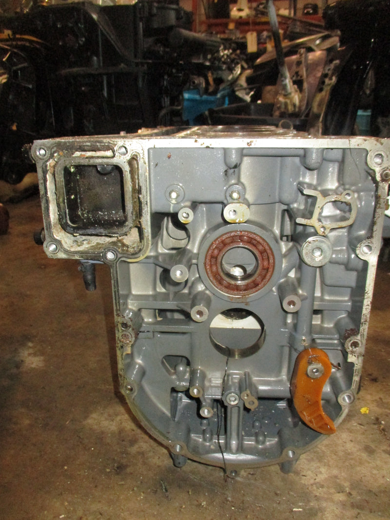 Suzuki DF175 outboard crankcase block