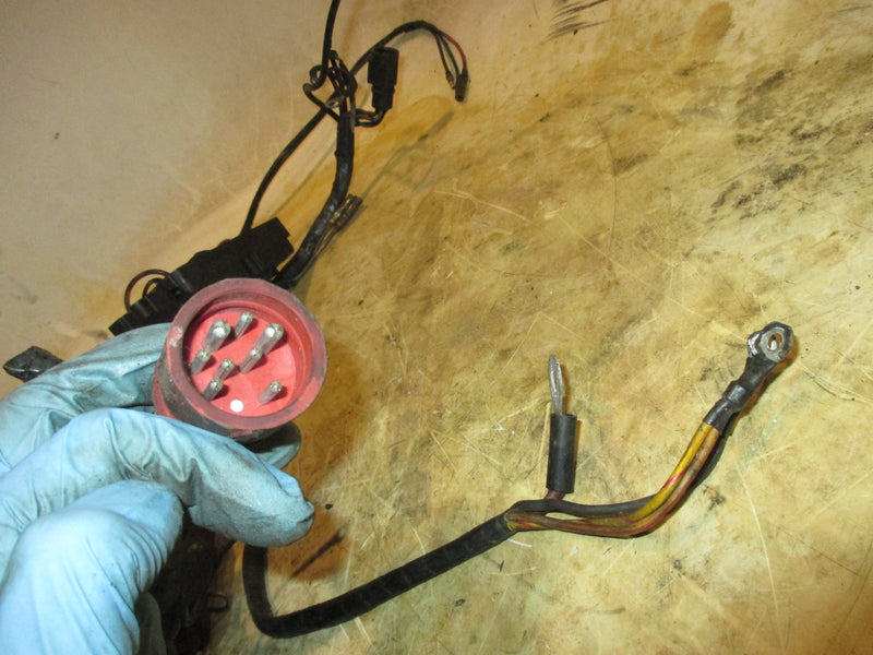 Johnson 150hp 2 stroke outboard engine wiring harness/junction box (584221)