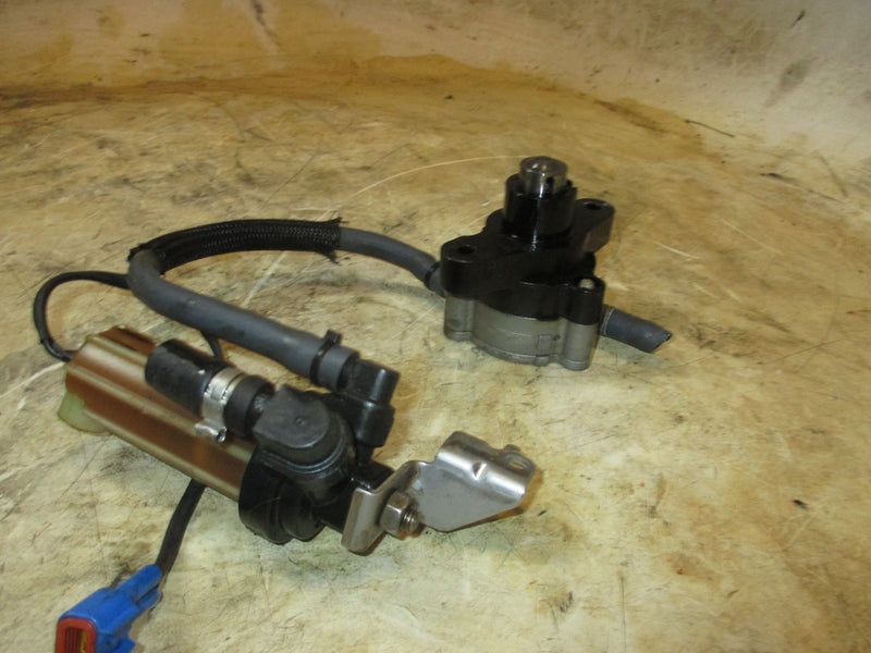 Yamaha 115hp 4 stroke outboard fuel pump and filter (6D8-24560-00)