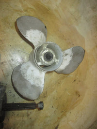 Load image into Gallery viewer, Nissan 25hp 2 stroke Outboard 15 inch Short shaft Lower Unit
